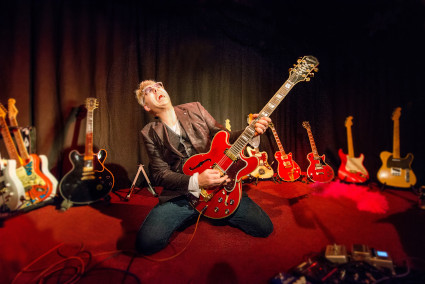 2023 05 27 tom jet me my guitars web